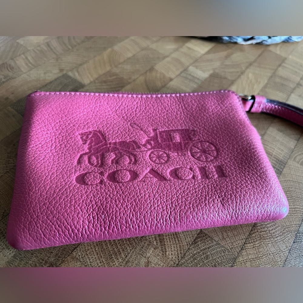 Coach Leather Corner Zip Wristlet wallet. - Picture 7 of 9